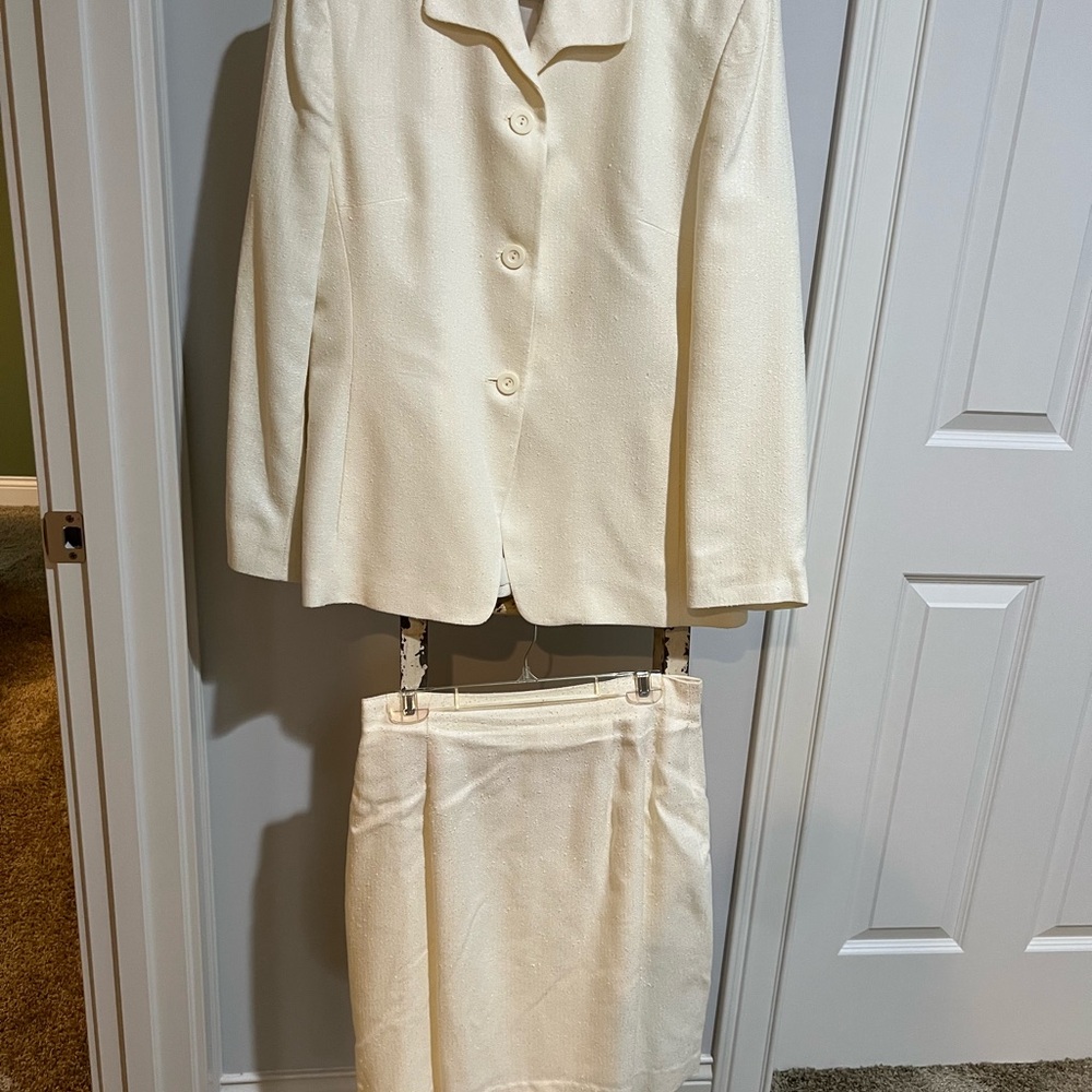 VINTAGE Rena Rowan Cream Pencil Skirt Suit